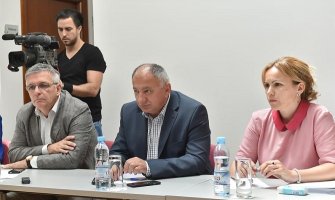 Lazović: Prioritet u Crnoj Gori bolja dostupnost širokopojasnog interneta