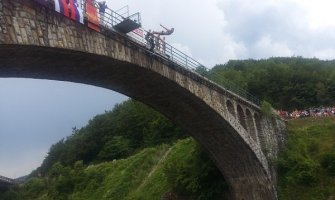 Miladinović već drugu godinu zaredom najbolji u skokovima s Kamenog mosta