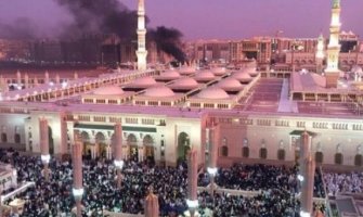 Šest poginulih u napadu bombaša samoubice ispred džamije u Medini (VIDEO)