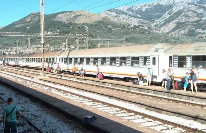 ŽPCG: Bolji kvalitet usluge u dnevnom međunarodnom vozu