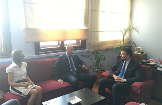 CG kvalitetno i temeljno sprovodi  reforme, podrška Slovačke za otvaranje novih poglavlja