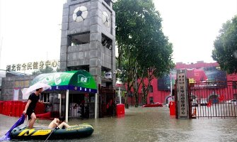 U poplavama u Kini poginulo 140 osoba, 41 nestala