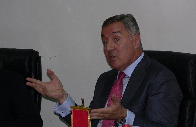 Đukanović: Oslobođeni SDP-a, sigurna pobjeda DPS-a u oktobru