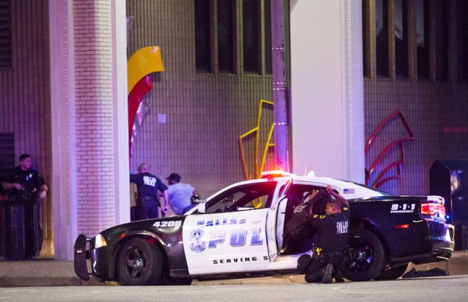 Dalas: Policija dobila anonimnu prijetnju 