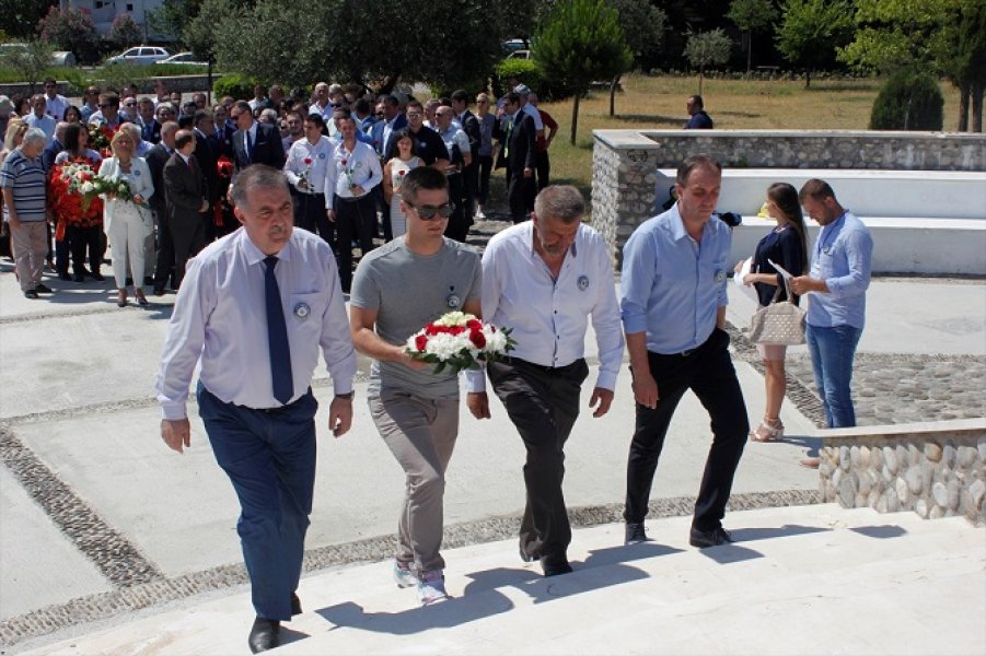 2016071121794370112106559Web