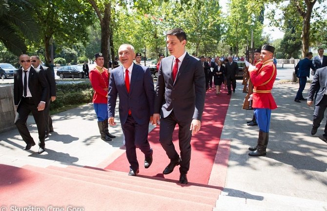 Odnosi Crne Gore i Albanije primjer za region