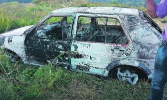 Komšiji smrskao glavu metalnom šipkom, pa ga zapalio u automobilu