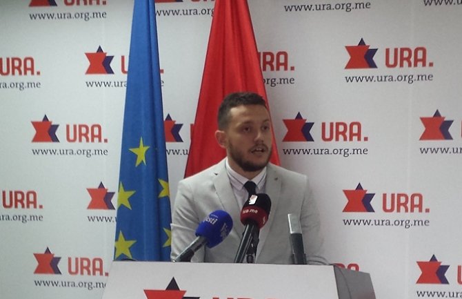 Carinski dug CG skoro 6 miliona, Vektra u vrhu liste dužnika