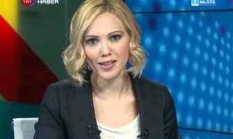 Turska voditeljka:Pročitala sam saopštenje pod prijetnjom naoružanog čovjeka