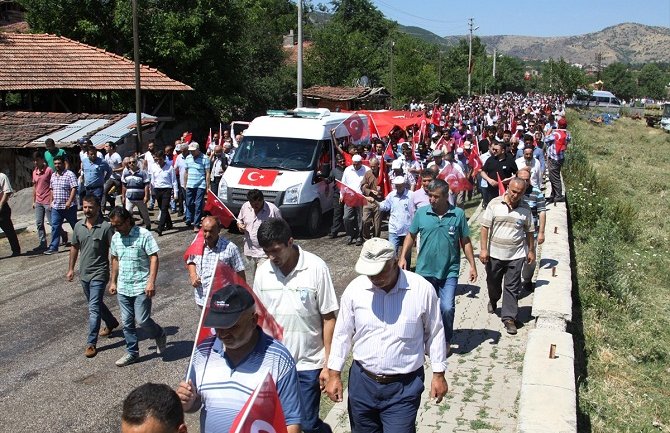 Turska se oprašta od žrtava pokušaja državnog udara (Foto)