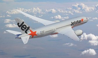 Preusmjerili avion zbog tuče pijanih putnika