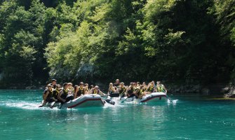 Kuda za topli vikend: Splavarenje Tarom, planinarenje Prokletijama...