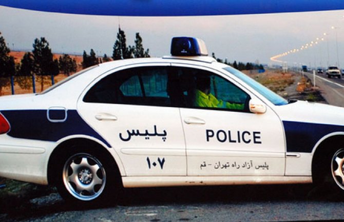 Iran: Autobus udario u banderu, poginulo 16 osoba