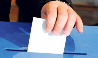 DPS: Demokrate, dođite kući i očistite Žabljak koji ste naružili lijepljenjem propagandnog materijala