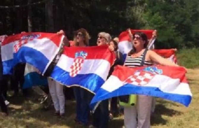 Srb pod opsadom policije, godišnjica ustanka u sjenci incidenata   