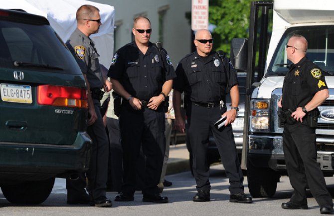 Pronašli mrtvu djevojčicu (3) u veš mašini