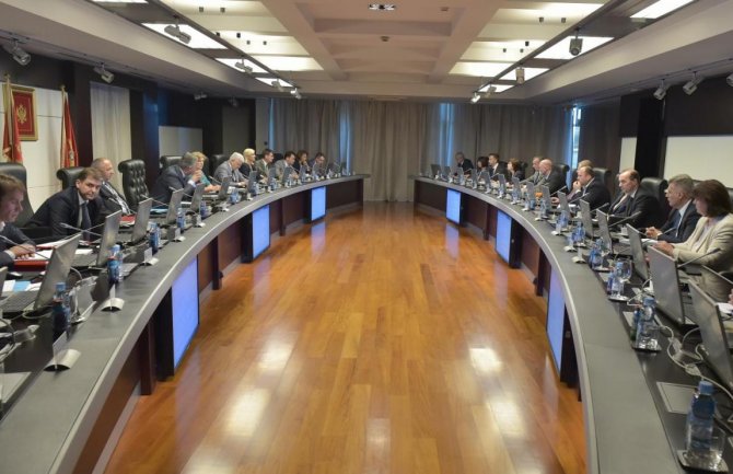 Vlada otvorenih vrata: Izaći će a kad će ne znamo