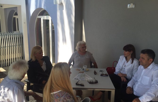 Jasavić uz kafu sa Tivćanima o aktuelnoj situaciji