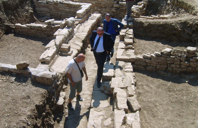 Istraživanja u Risnu nam omogućavaju da se upoznamo sa bogatom istorijom Crne Gore