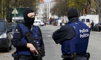 Belgija:  Mačetom ranio dvije policajke, pa upucan