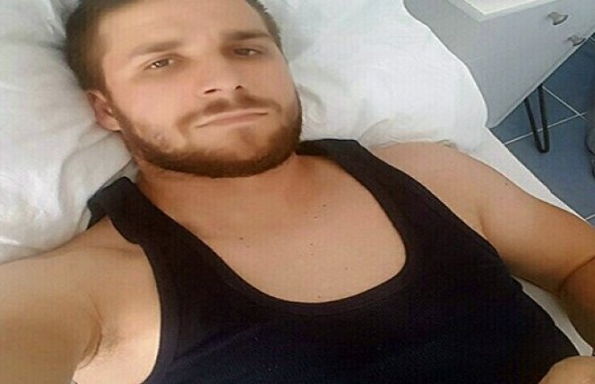 Baranina putnik na brodu ranio nožem u leđa