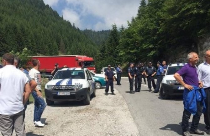 Bure baruta ili beznačajan incident?