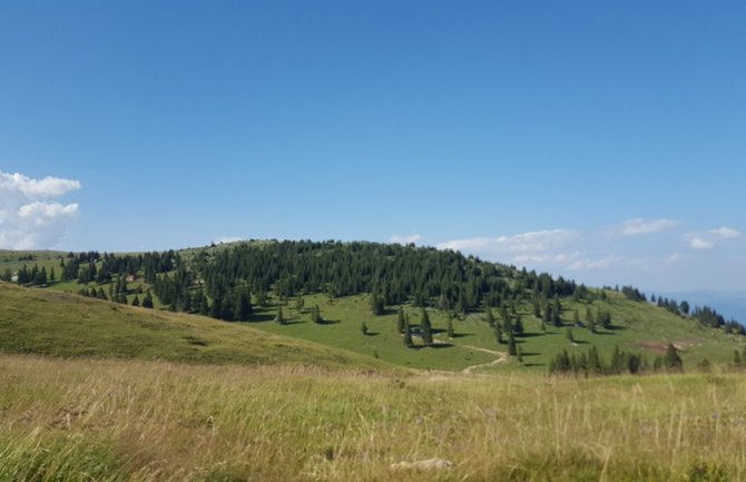 Danas svježije i kiša, ponegdje moguće vremenske nepogode
