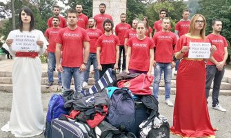 Demokrate: Lakše naći iglu u plastu sijena nego posao u Bijelom Polju