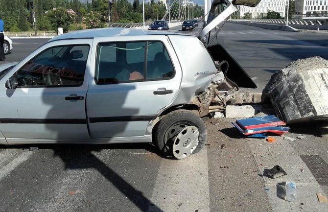 Podgorica: Udes kod Pravnog fakulteta, dvije osobe povrijeđene