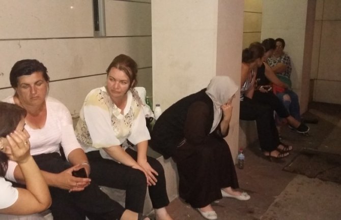 Majke iz Rožaja odlučile  da prekinu protest ispred Vlade