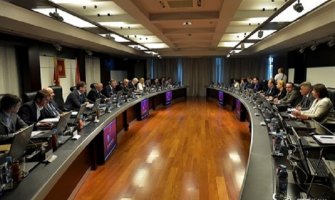 Vlada usvojila Studiju zemljišne politike CG,  traže rješenje za  radnike KAP-a