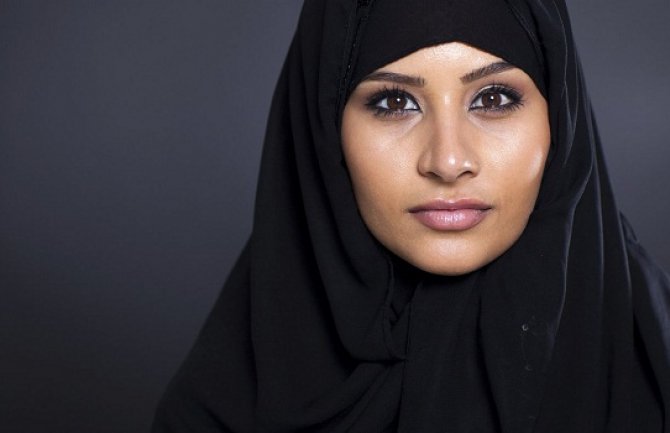 Turskim policajkama dopušteno nošenje hidžaba sve dok je iste boje kao i uniforma