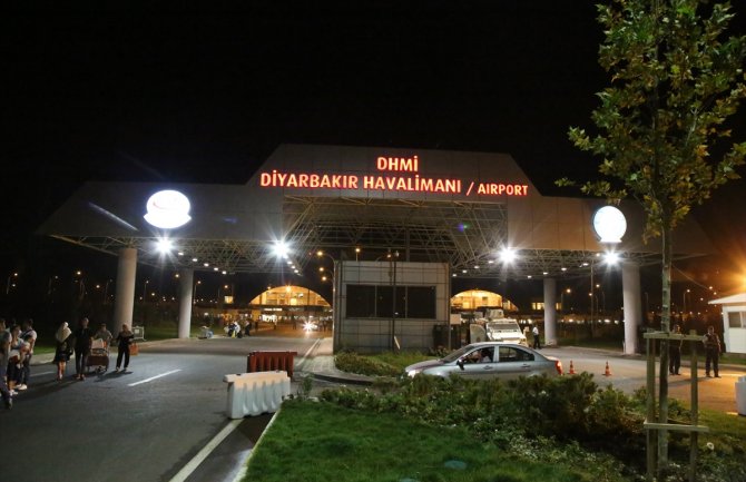 Turska: Raketni napad na aerodromu u Dijarbakiru, opsežna potraga za napadačima