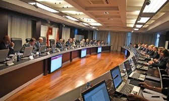 Isplatiti zarade i naknade određenoj kategoriji lica sa Zavoda