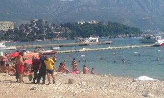 Ruska državljanka preminula od srčanog udara na Slovenskoj plaži u Budvi