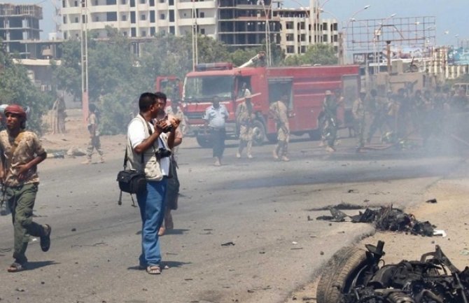 Šest vojnika ubijeno u bombaškom napadu u Jemenu