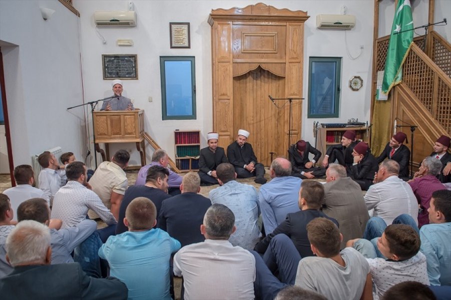 2016091221906351514111188Web