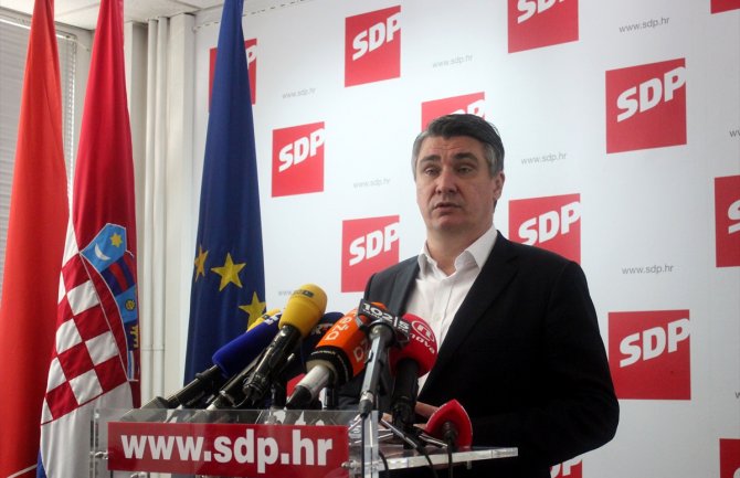 Milanović se povlači iz politike