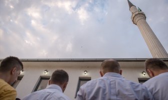 Fejzić: U ovim danima nema mjesta izolovanju i međusobnoj odvojenosti