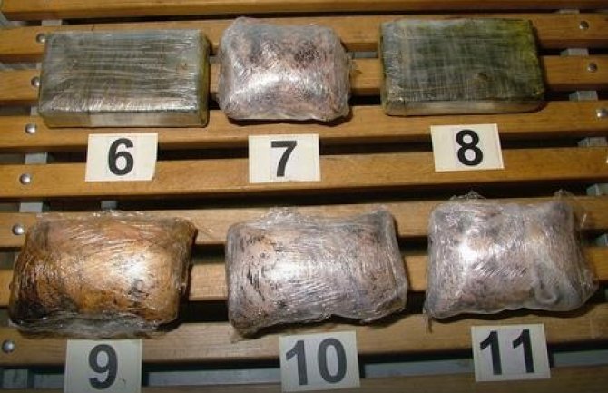 Velika akcija policije: Uhapšeno najmanje 30 osoba, zaplijenjeno 303 kg kokaina 