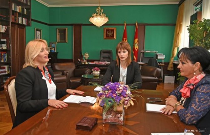 Sudije moraju imati dobre plate i riješena stambena pitanja