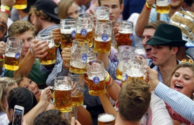 U  Minhenu počeo Oktoberfest