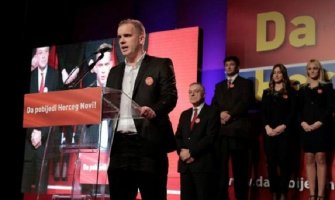 Savjet mladih DPS Crne Gore: Nećemo se pozdravljati