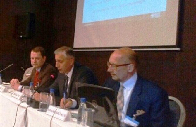 Crna Gora ostaje posvećena reformi sektora odbrane