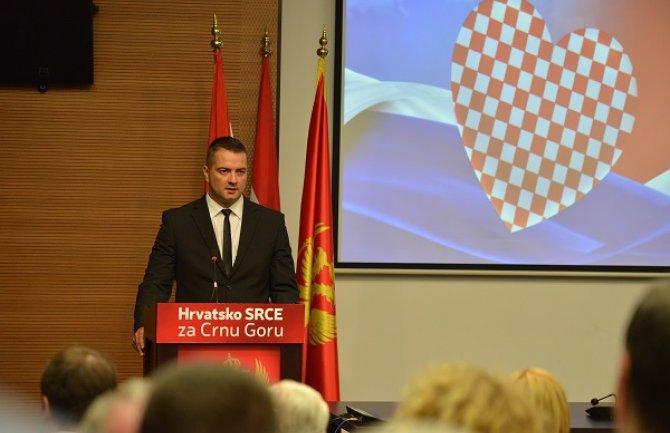 Vuksanović: Bila bi šteta da Hrvati ne daju svoj doprinos i na političkom polju