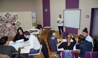 Glas mladih treba da bude jači