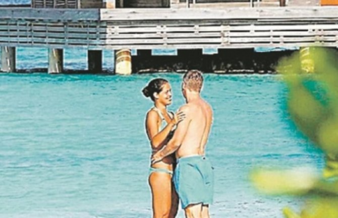 Crna Gora: Ana i Švajni uživaju u poslednjm ljetnjim danima