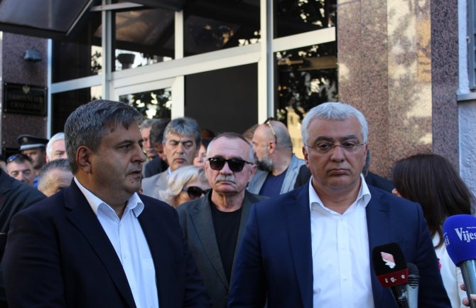 Mandić i Radunović negirali krivicu,optužuju Đukanovića da je komandovao incidentima