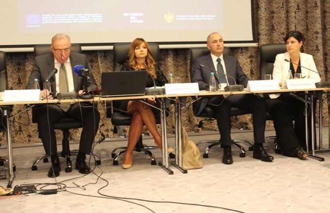 Koliko je zaposlenih u policiji, tužilaštvu, sudstvu na prevaru steklo diplome