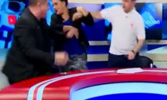 Fizički sukob političara u emisiji: Radile pesnice i čaše (Video)